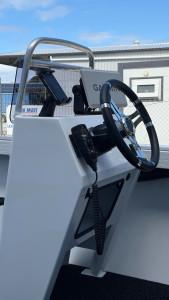 QUINTREX 460 RENEGADE PRO SIDE CONSOLE POWERED BY A YAMAHA F75LB OUTBOARD ON A QUINTREX ALUMINIUM 1100 I-BEAM TRAILER - 388934