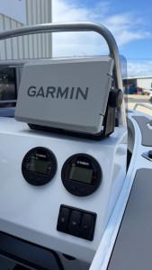 QUINTREX 460 RENEGADE PRO SIDE CONSOLE POWERED BY A YAMAHA F75LB OUTBOARD ON A QUINTREX ALUMINIUM 1100 I-BEAM TRAILER - 388934