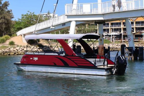Carousel 1 of KinOcean 27ft Sport Tri-Toon 