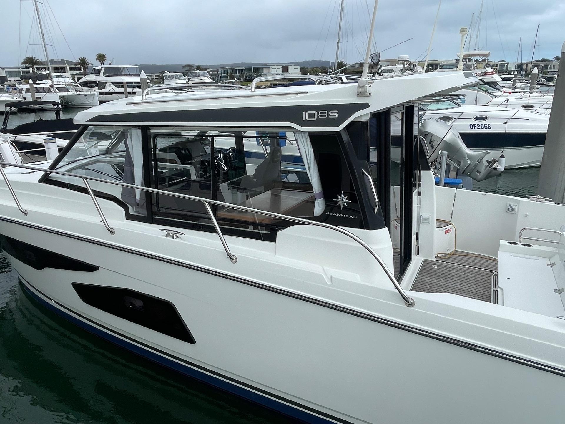 2021 Jeanneau Merry Fisher 1095