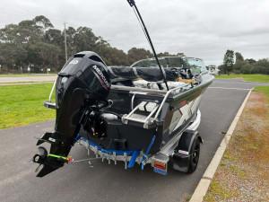 Quintrex 430 Fishabout (NEW B65637)