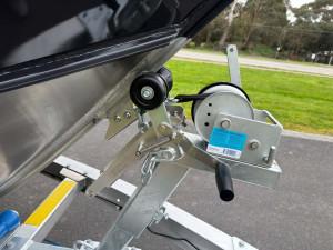 Quintrex 430 Fishabout (NEW B65637)