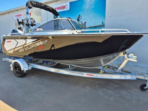 Carousel 3 of STACER 499 WILDRIDER SE BOWRIDER