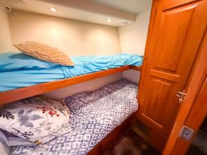 ​​​​​​​1998 Viking 60 Motor Yacht