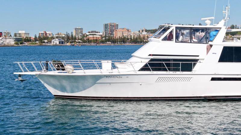 ​​​​​​​1998 Viking 60 Motor Yacht