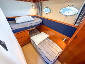 2004 Princess V65 Sports Cruiser