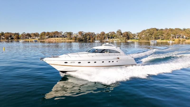 2004 Princess V65 Sports Cruiser