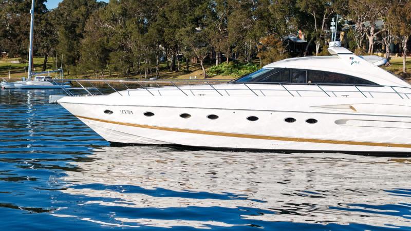 2004 Princess V65 Sports Cruiser