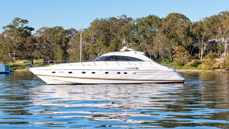 2004 Princess V65 Sports Cruiser