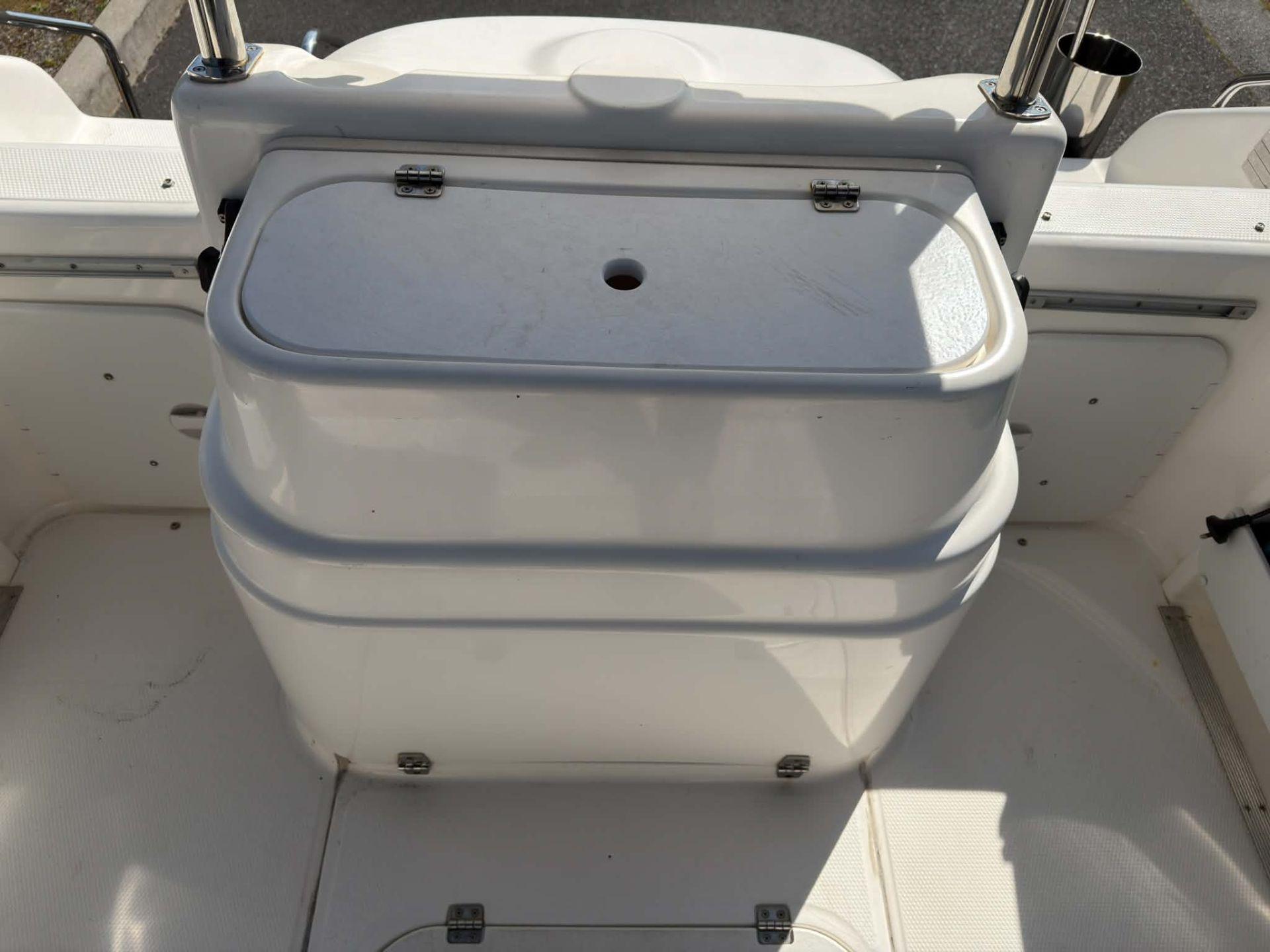 Whittley SL22 Cabin Cruiser ( CON B65774) Whittley SL22 Cabin Cruiser ( CON B65774)