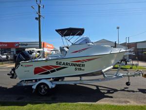 519 Searunner SE Stacer, 115hp Mercury four stroke Command thrust & 1400kg alloy drive on trailer