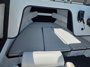 519 Searunner SE Stacer, 115hp Mercury four stroke Command thrust & 1400kg alloy drive on trailer