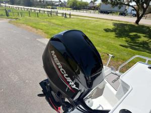 Quintrex 430 Fishabout (NEW B65711)