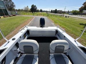 Quintrex 430 Fishabout (NEW B65711)