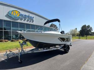 Quintrex 430 Fishabout (NEW B65711)