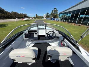 Quintrex 430 Fishabout (NEW B65711)