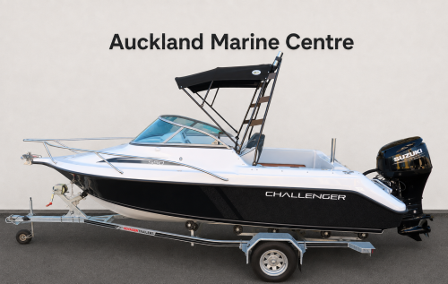 Carousel 1 of Challenger 550SE