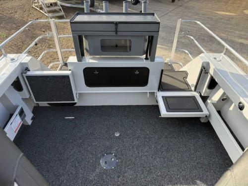 Carousel 3 of Formosa 595 Centre Cab Pro Deck