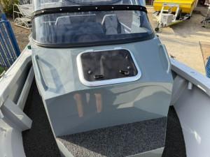 Formosa 595 Centre Cab Pro Deck