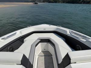 2023 Cobalt R4 Outboard