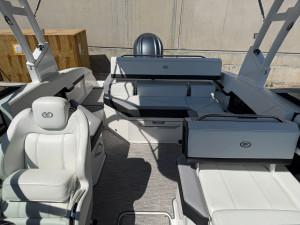 2023 Cobalt R4 Outboard