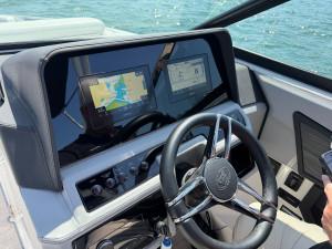 2023 Cobalt R4 Outboard