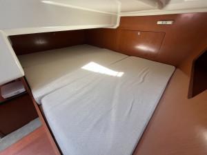 2012 BENETEAU ANTARES 8.80 OUTBOARD