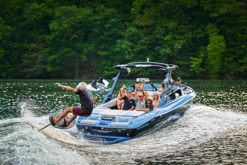 Carousel 2 of Malibu Wakesetter 23LSV
