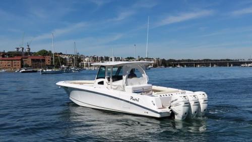 Boston Whaler 370 Outrage