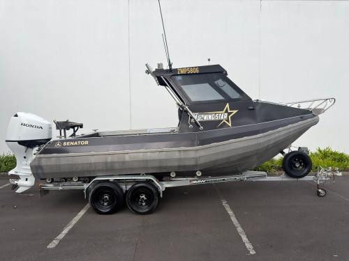 Carousel 3 of Senator 585HT, Honda 150HP Outboard on Trailer