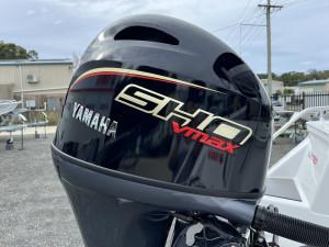 QUINTREX 481 TOP ENDER PRO POWERED BY A YAMAHA VF90LB VMAX SHO OUTBOARD ON A QUINTREX ALUMINIUM I-BEAM 1298 TRAILER - 387442
