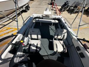 Used 2001 Quintrex 475 Bayhunter Caprice runabout