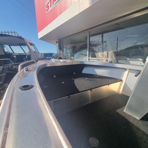 Carousel 2 of STACER 4.69 OUTLAW SIDE CONSOLE REVOLUTION HULL