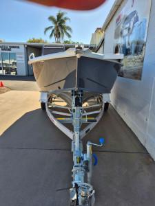 Stacer 429 Outlaw 2027 Side Console SE