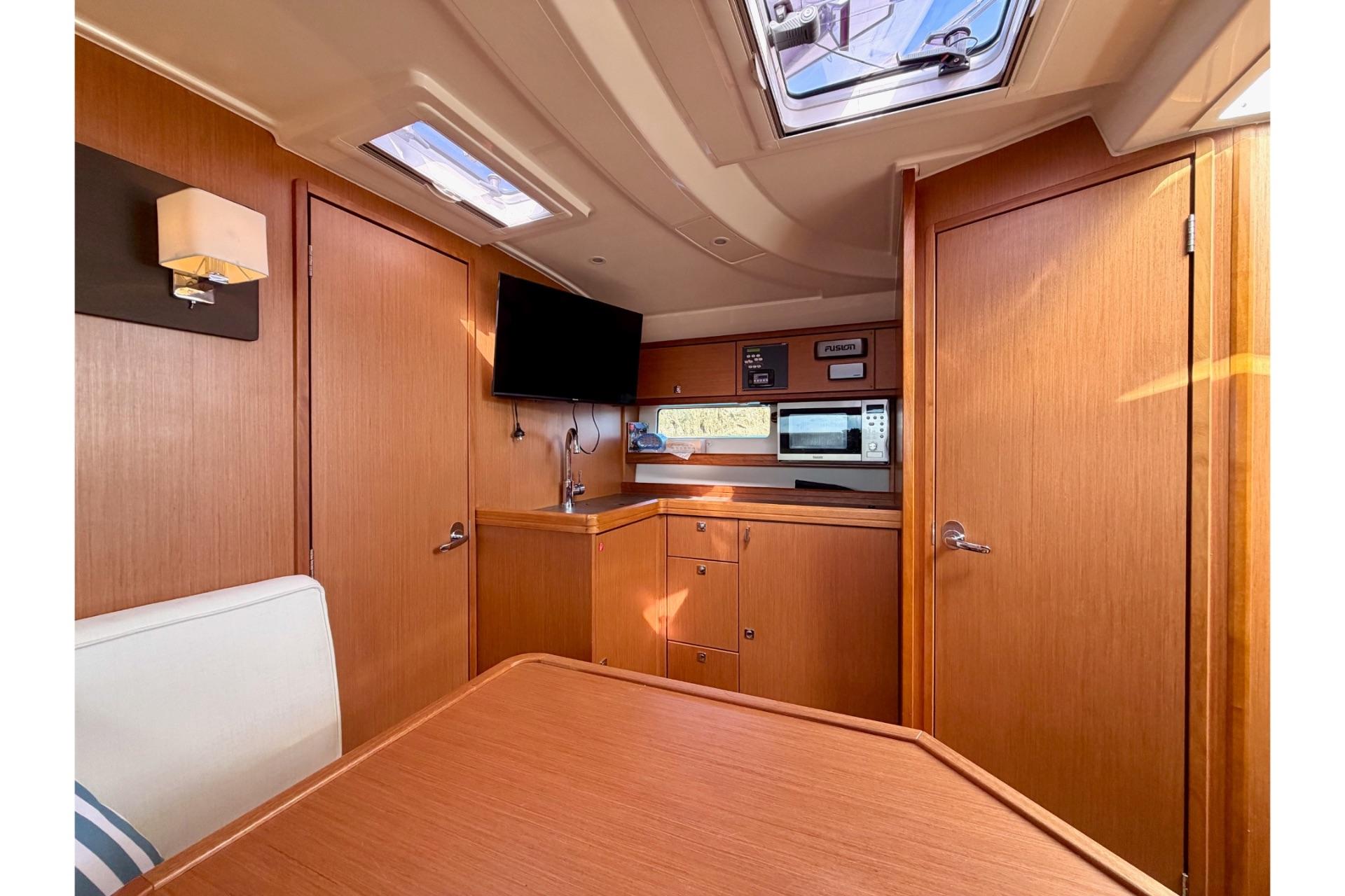 2013 Bavaria 35 Sport Hard Top