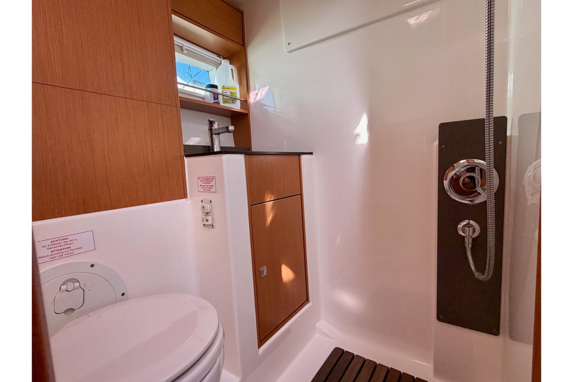 2013 Bavaria 35 Sport Hard Top