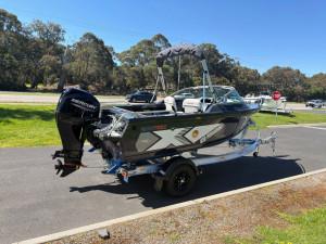 Quintrex 430 Fishabout (NEW B65681)