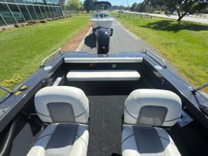 Quintrex 430 Fishabout (NEW B65681)