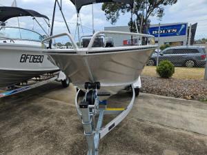 2009 Sea Jay 420 Side Console 2026 Mercury 40HP EFI 5 Hours New Alloy Trailer **Balance of National Mercury Manufacturer warranty until 07/2032 **New Alloy railer **Sensational Value