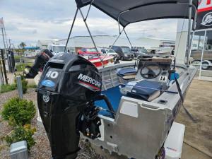 2009 Sea Jay 420 Side Console 2026 Mercury 40HP EFI 5 Hours New Alloy Trailer **Balance of National Mercury Manufacturer warranty until 07/2032 **New Alloy railer **Sensational Value