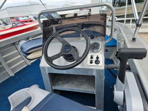 2009 Sea Jay 420 Side Console 2026 Mercury 40HP EFI 5 Hours New Alloy Trailer **Balance of National Mercury Manufacturer warranty until 07/2032 **New Alloy railer **Sensational Value