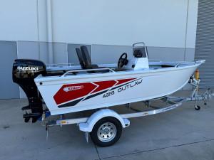Stacer 429 Outlaw Side Console Suzuki DF50 2027 Model