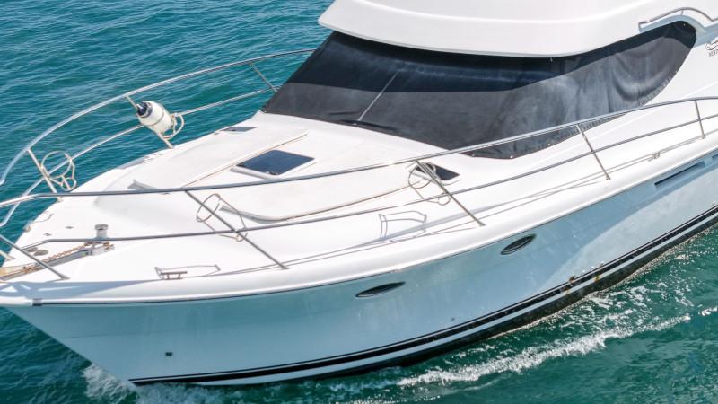 2007 MUSTANG M37 FLYBRIDGE 