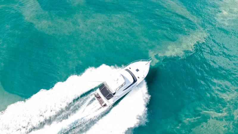 2007 MUSTANG M37 FLYBRIDGE 