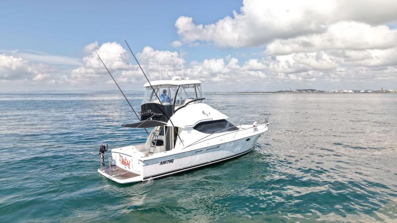 2007 MUSTANG M37 FLYBRIDGE 