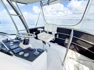 2007 MUSTANG M37 FLYBRIDGE 