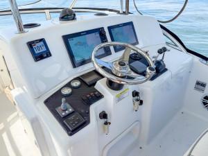 2007 MUSTANG M37 FLYBRIDGE 