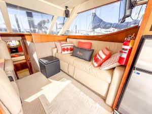 2007 MUSTANG M37 FLYBRIDGE 