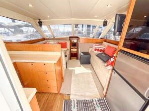 2007 MUSTANG M37 FLYBRIDGE 