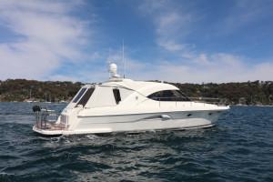 Riviera 4700 Sport Yacht
